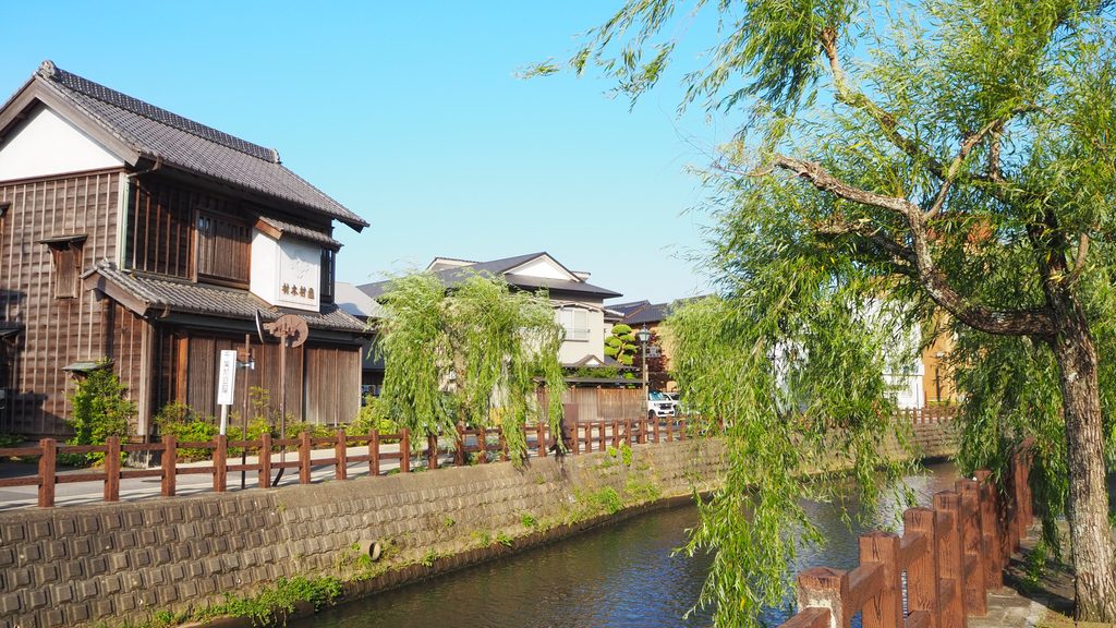 Traditional merchant houses and willow trees along the Ono River in Sawara, Chiba